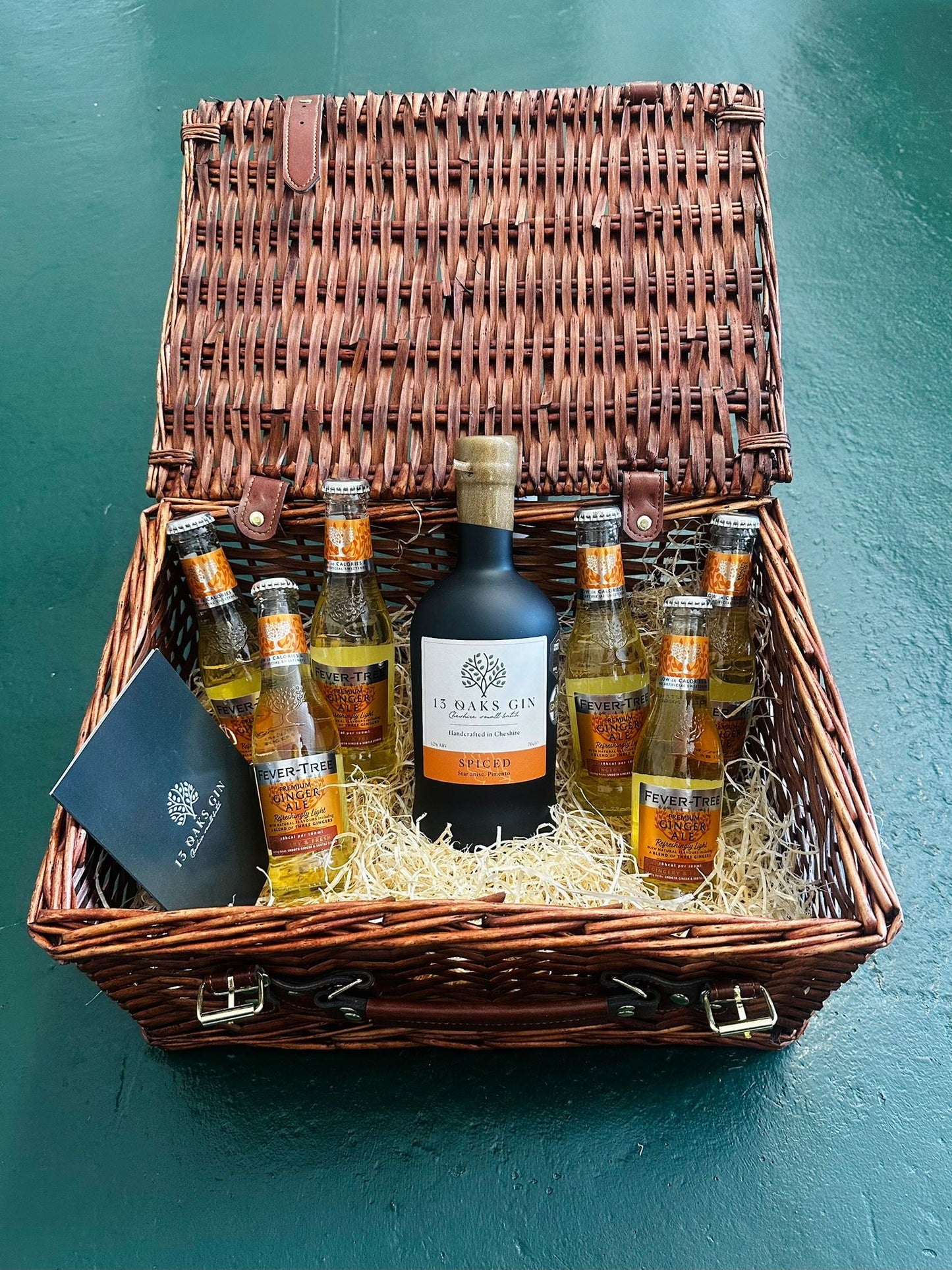 Custom Gin & Mixer Hamper – 70cl Bottle + 6 Mixers